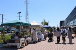 5月の「Slow Living Market」が開かれました